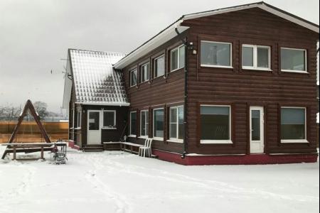 Коттедж с бассейном