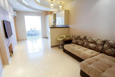 #hth24 VIP апартаменты посуточно Hi-Tech Home. Первомайская 21(132)