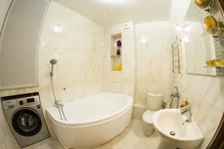 Отличная 2-ком. квартира со свежим современным ремонтом и мебелью в центре Омска