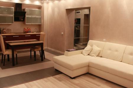 Предлагаем Вам 2-ком. квартиру на ЧАСЫ, СУТКИ, НЕДЕЛИ, МЕСЯЦ. Центральный район, пр. Ленина, 65