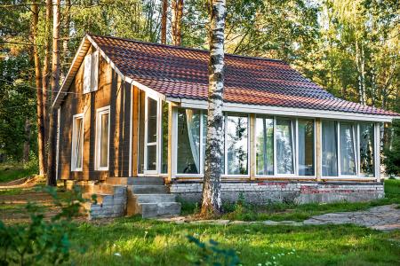 Коттедж на территории загородного клуба у озера в Цвелодубово