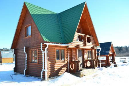Коттедж на 4-6 человек в лесу на берегу озера