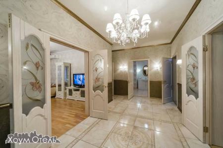 Четырехкомнатная квартира, Комсомольская 122