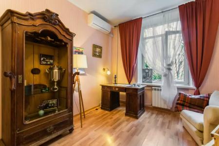 Art and antiques on Taganskaya center