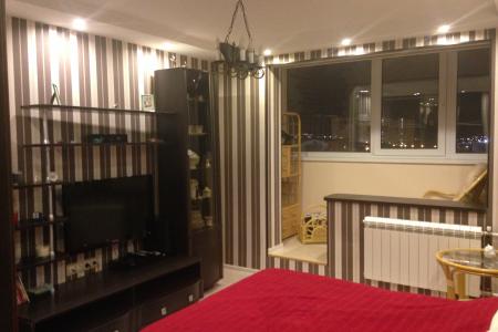 Квартира с евроремонтом у Ледовой Арены УГМК