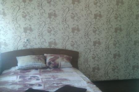 Сдам посуточно квартиру с новым ремонтом недалеко от центра