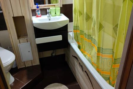 Можно снять на часы ,вид на Волгу ,пляж, рыбалка