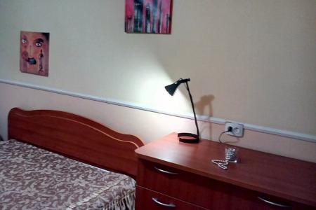 1 ком. ЛЮКС в ЦЕНТРЕ..Документы командировочным.Звоните сейчас ! Поселим !