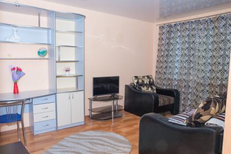 1 квартира у  ЮУрГУ, Юность