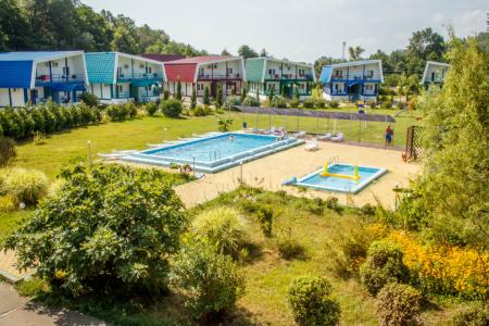 Коттеджи на базе отдыха "АнБеранда"