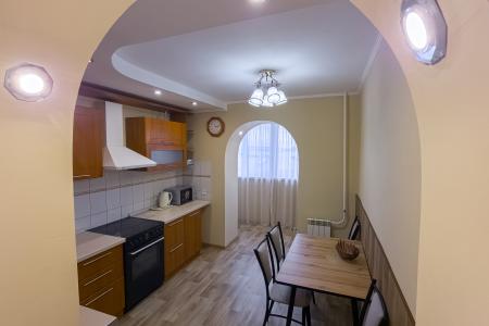 Двухкомнатная квартира возле ЖД вокзала