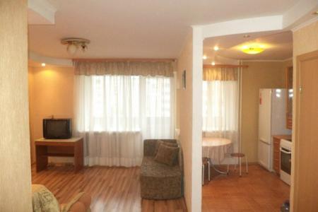 Чистая, уютная однокомнатная квартира в тихом районе!