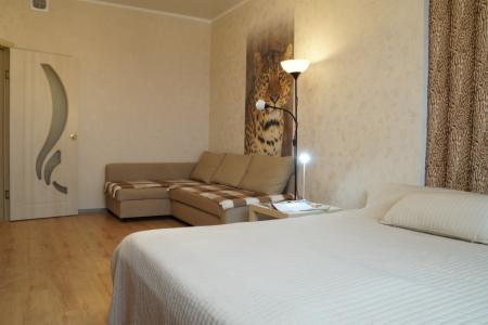 Светлая, теплая квартира с видом на Кубань