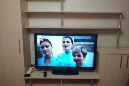 Сдам посуточно  1 комнатную квартиру на Радищева 5 в самом центре Ульяновска