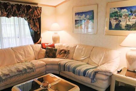 Двухкомнатная посуточно на Соколе