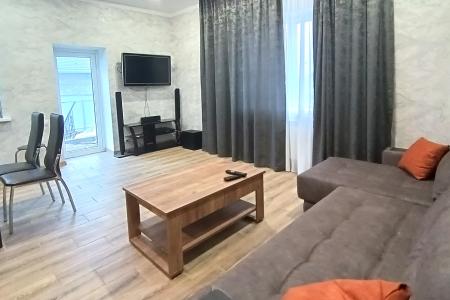 Cдaётcя посуточно загородный коттедж 80 кв м