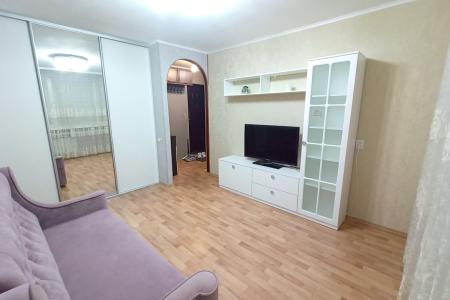 1к-квартира. 8А микрорайон, 42 дом.