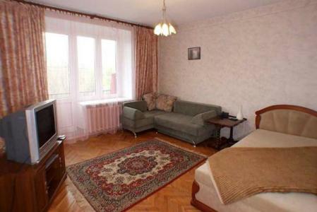 Круглосуточно. Двухкомнатная квартира район "Снежинки"