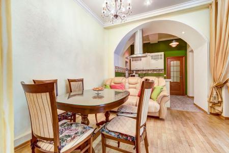 Astoria 3BR Apartment