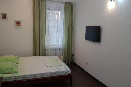 Ялта хорошая квартира рядом с Набережной