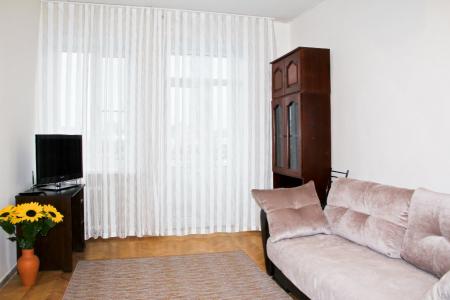 Двухкомнатная квартира на Воеводина 4