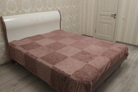 Двухкомнатная посуточно на колоннаде в Кисловодске