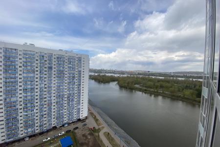 Квартира на 20 этаже с видом на горы