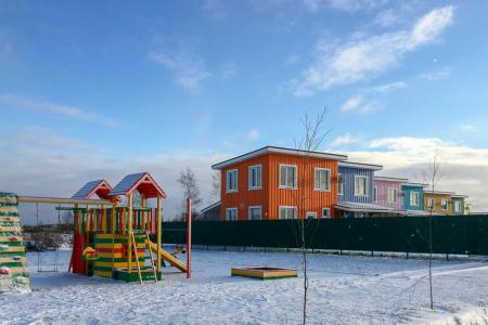 Отличный дом- дуплекс с сауной, прудом в пос. Большево