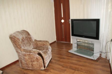 Двухкомнатная квартира возле Колоннады