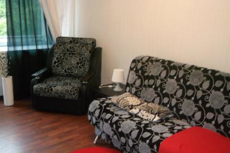 сдам 1к квартиру на площади Ленина, недалеко от ЖД Вокзала и Оперного Театар, клиники Авиценна