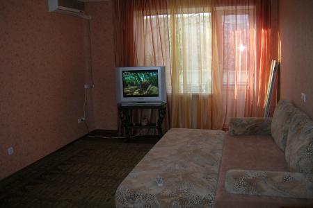 Однокомнатная квартира в хорошем состоянии на Невской