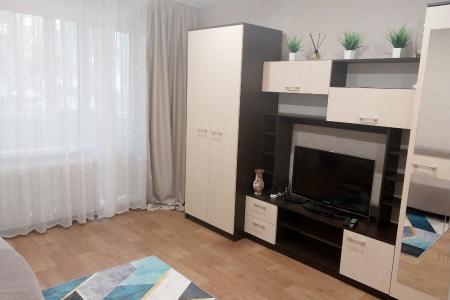 сдам 1-к. квартира, 42 м², 1/9 эт.
