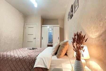 Предоставляем Вам однокомнатную квартира у c новым ремонтом в новом ЖK "Уникум"