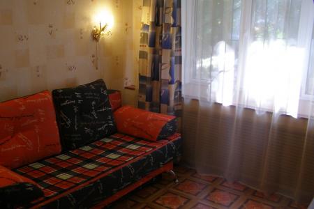 Уютная квартира у Гипермаркета Семья