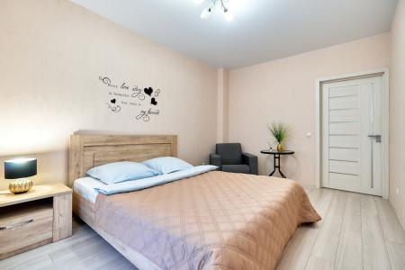 2х комн квартира около метро Грушевка, рядом ж/д вокзал и центр города