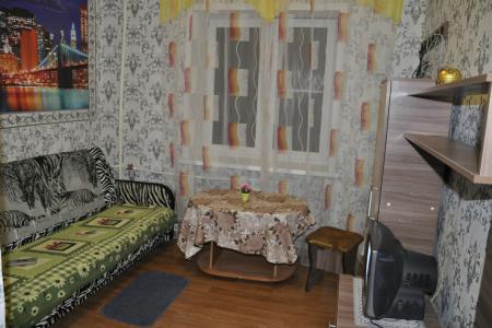 Квартира-студия для двоих в центре Левого берега