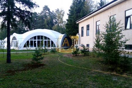 Снять коттедж в 900 м2 в красивом месте недалеко от МКАД