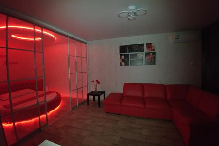 Однокомнатная новая квартира с хорошим ремонтом в новом доме