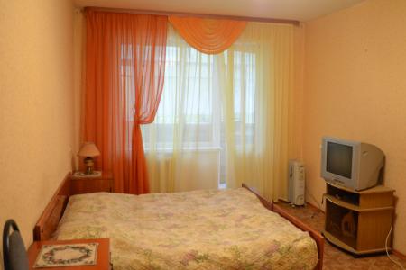 Однокомнатная квартира, рядом ост. Памятник Славы