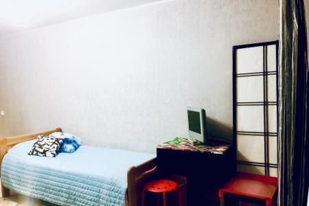 Напротив БоНча