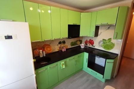 2 к квартира , в центре микрорайона Заозерный .й