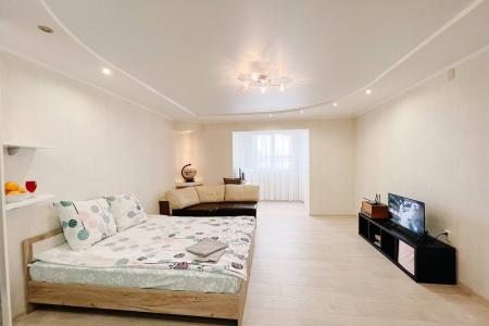 Уютная квартира с новым ремонтом ул. Комсомольская 8, район  ЖД вокзала