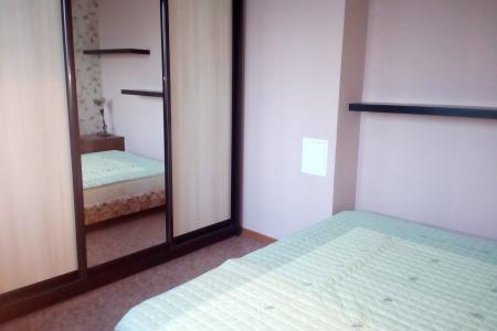 Двух комнатная квартира в районе детской областной больницы