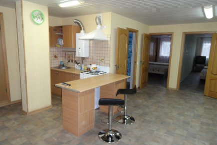 Отдельный гостевой домик (второй этаж частного дома) район центр.