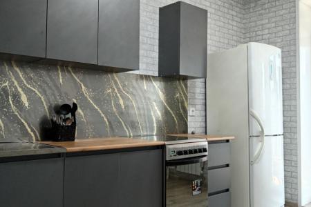 Сдаю посуточно квартиру, 44 м², Чигири, улица Василенко, 4