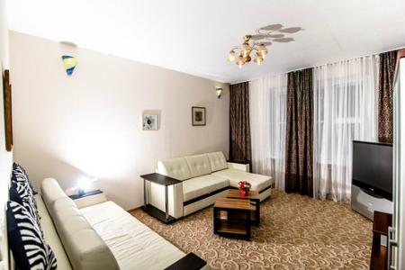 Большая трехкомнатная квартира рядом с Экспоцентром на Кутузовском проспекте д.29. Звоните!