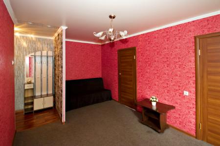 Сдам посуточно,по суткам,на ночь,по часам трехкомнатную квартира. Ленина, 14