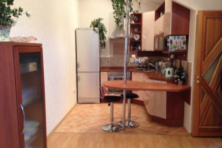 Трехкомнатная Люкс, пл. Тукая