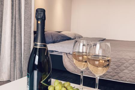 Апартаменты на Иртышской набережной. От СОБСТВЕННИКА!