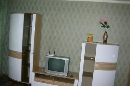 Двух комнатная квартира в непосредственной близости от ресторана стоянок и столовых